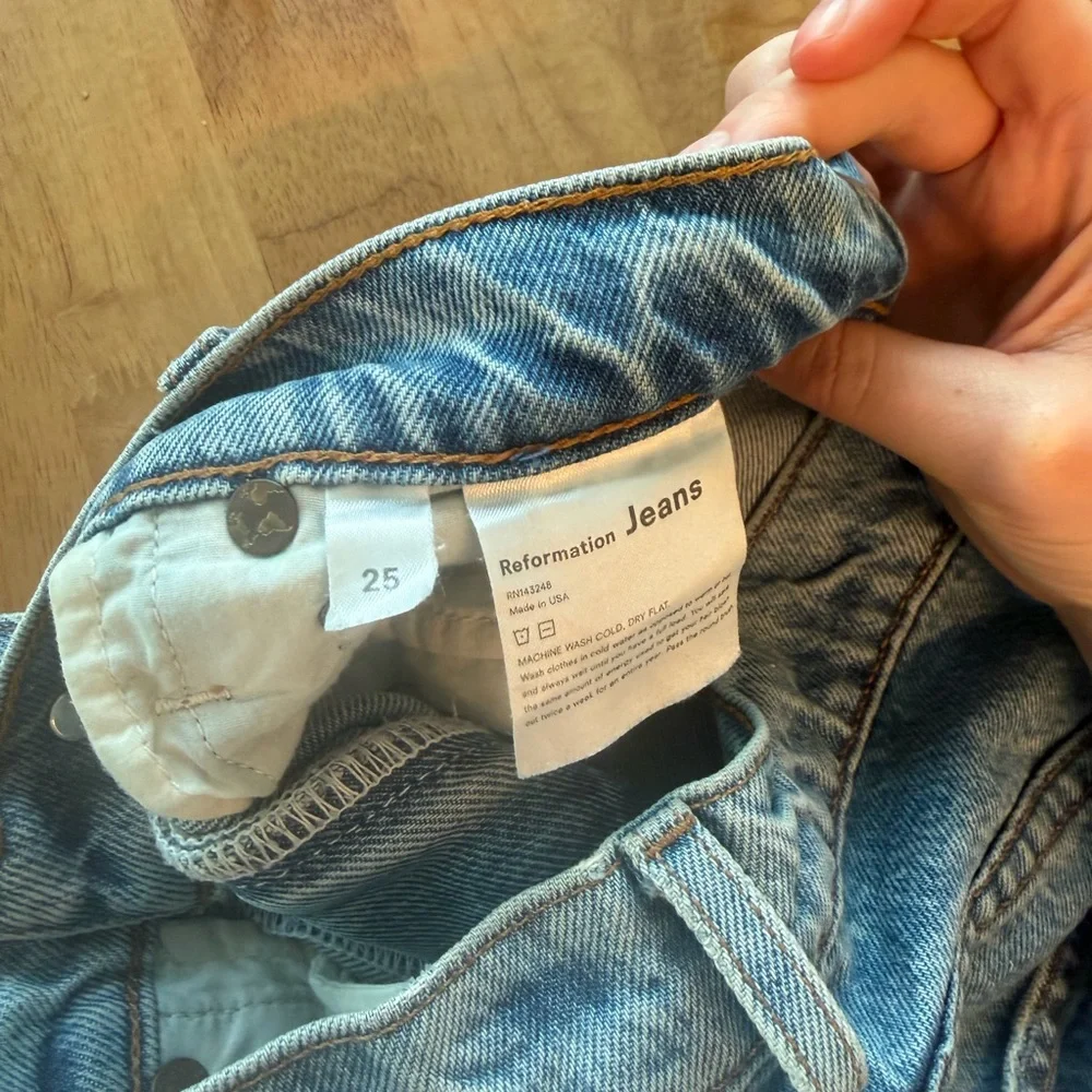 Like New Reformation Georgia Retro High Rise Flare Jeans, size 25 - Picture 8 of 8